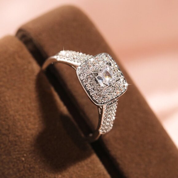 💥Shiny Square CZ Bling Micro Delicate Luxury Silver Ring for, UNVN12203 - Picture 1 of 6